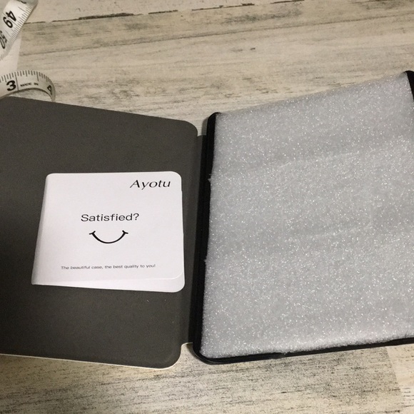 Ayotu Kendle case boy with fox on front cover The Little Prince - Picture 2 of 6